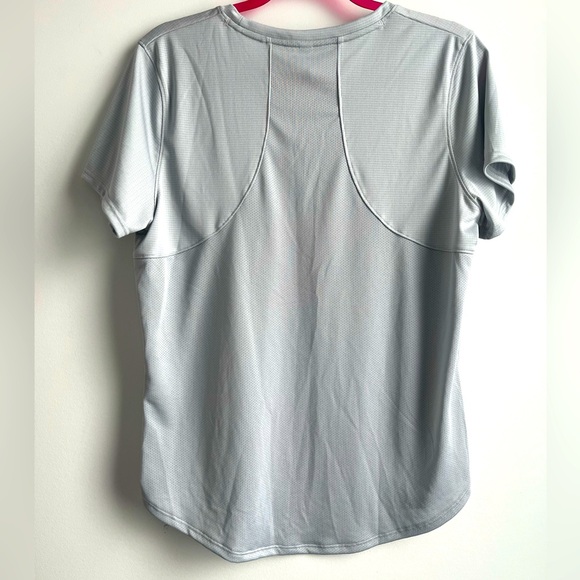 NWT Under Armour Speed Stride 2.0 Tee Fitted Fit Sz L - Picture 3 of 3